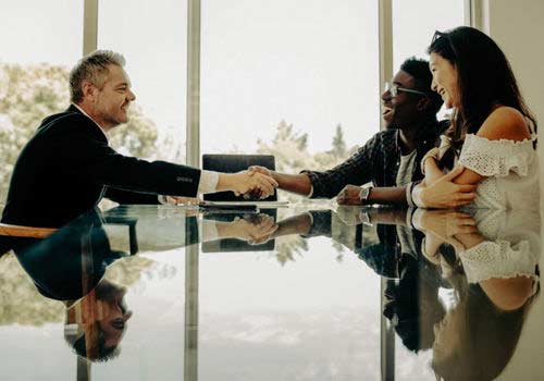 Effective Strategies for Enhancing Client Relationships as an Advisor